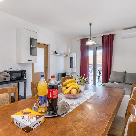 Apartment 2 Bedroom Stunning In Galovac