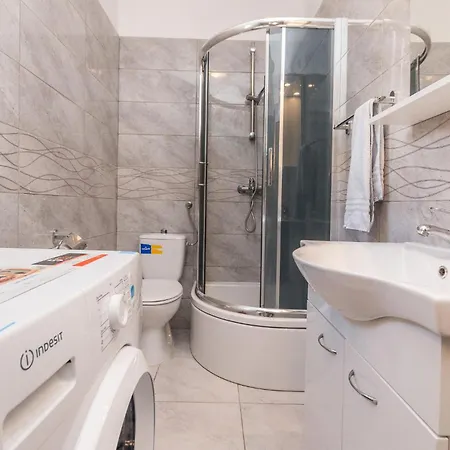 Apartment 2 Bedroom Stunning In Galovac Galovac (Zadar)