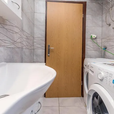 Apartment 2 Bedroom Stunning In Galovac Galovac (Zadar)